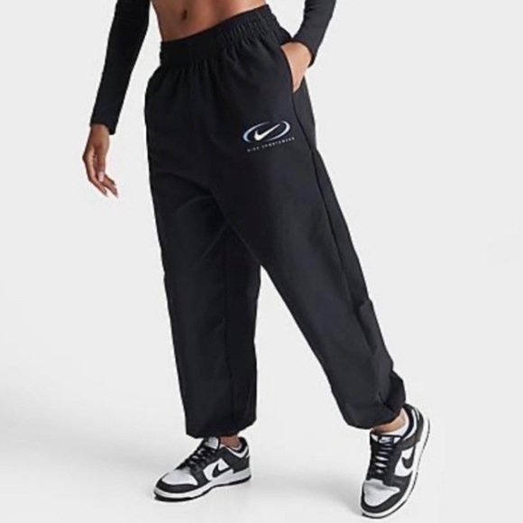 nike women's swoosh pants